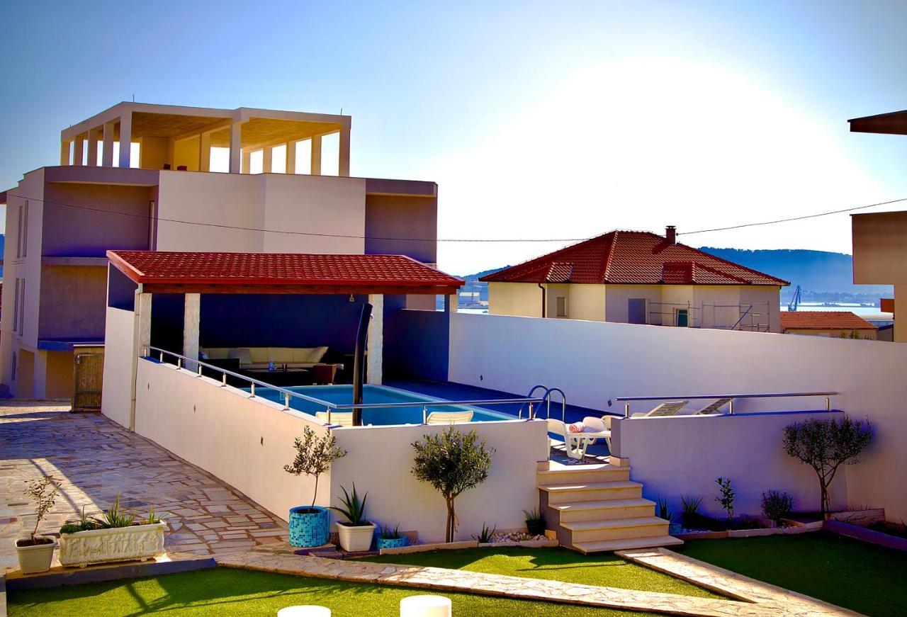 Villa Ana Kaštel Sućurac Bagian luar foto