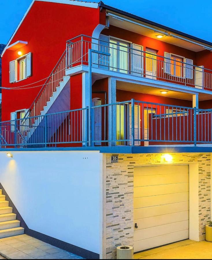 Villa Ana Kaštel Sućurac Bagian luar foto