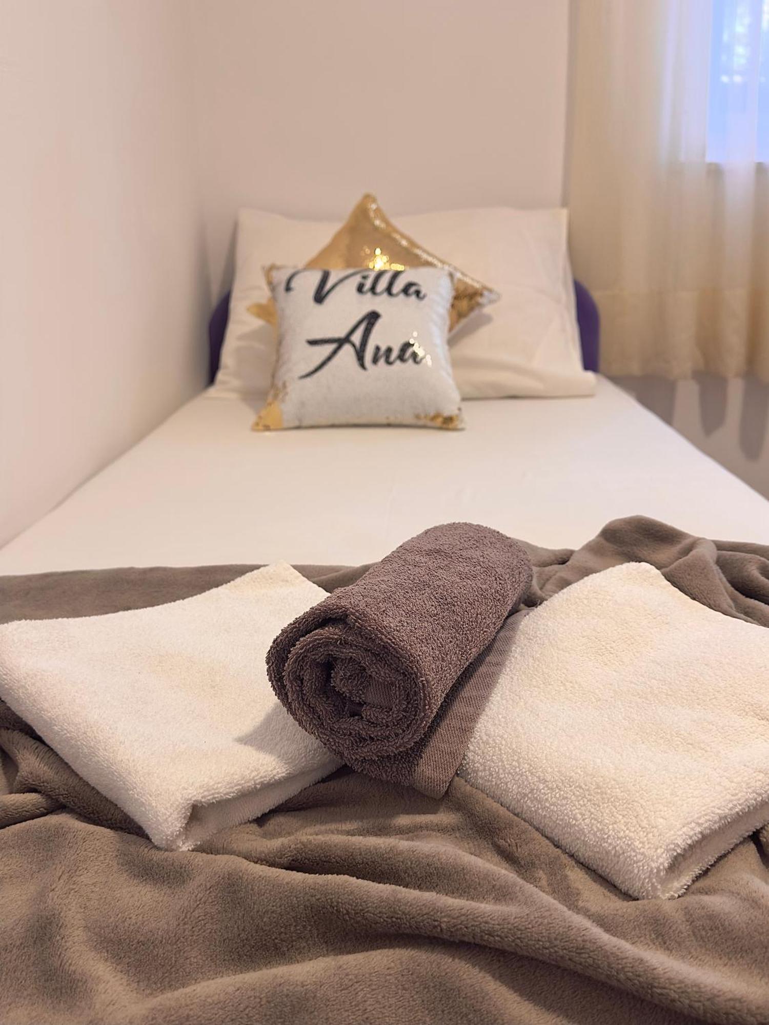 Villa Ana Kaštel Sućurac Bagian luar foto