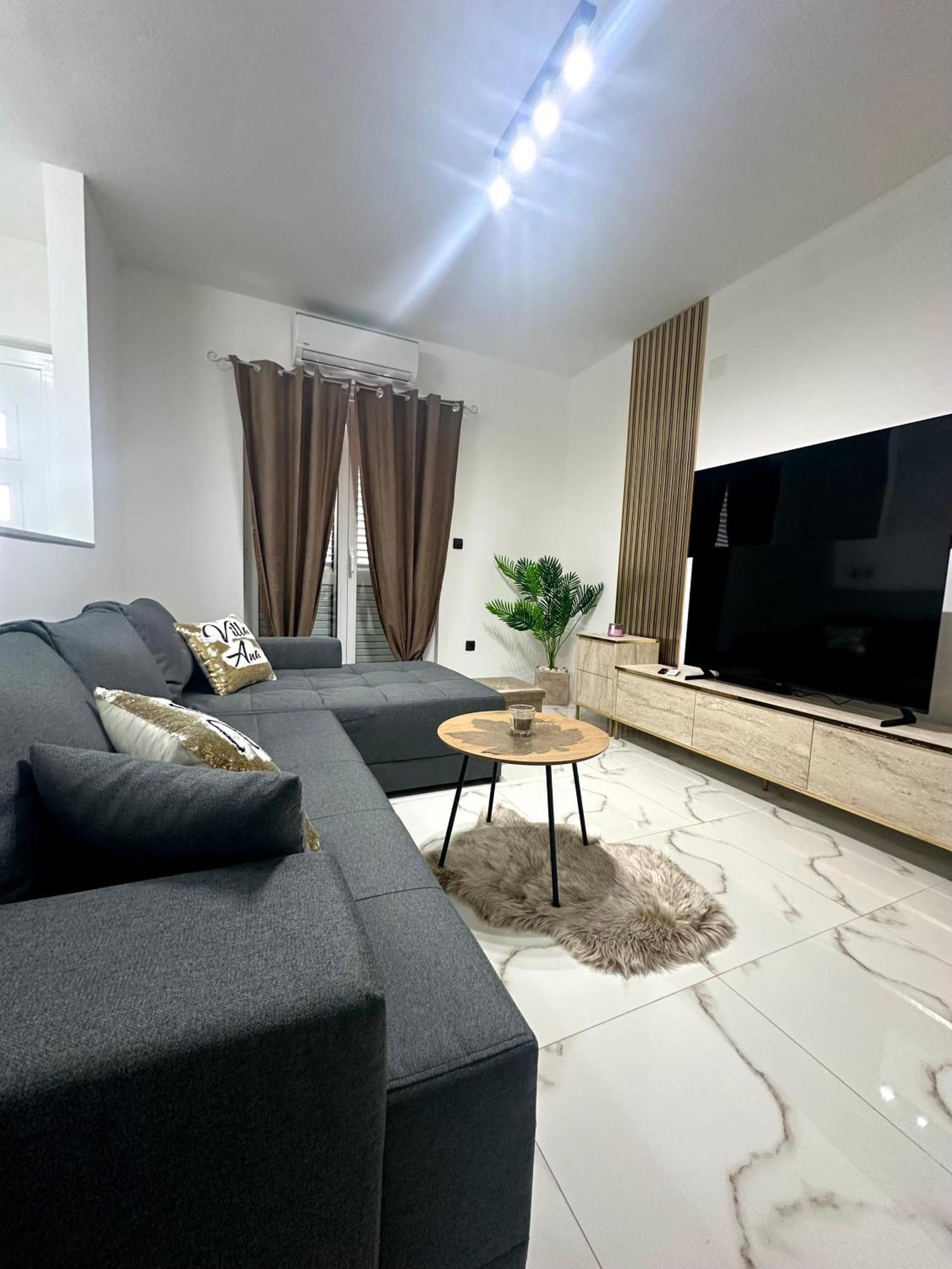 Villa Ana Kaštel Sućurac Bagian luar foto